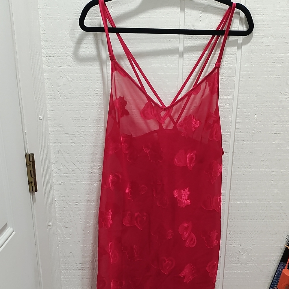 Jones New York Vibrant Pink Floral Chemise